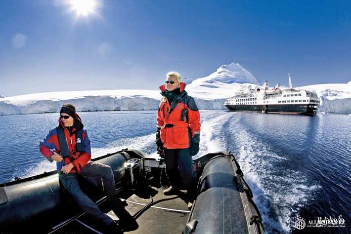 Путешествие в Антарктиду, общемировую исследовательскую базу