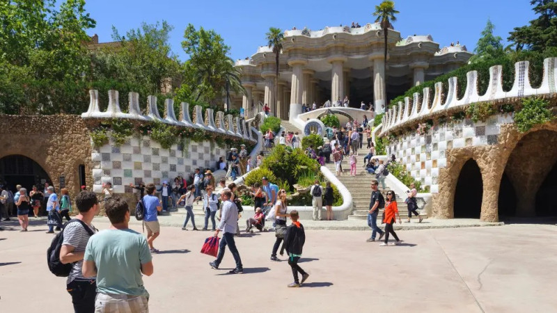 Эксперты предупреждают о новых мошеннических схемах для туристов в 2026 году