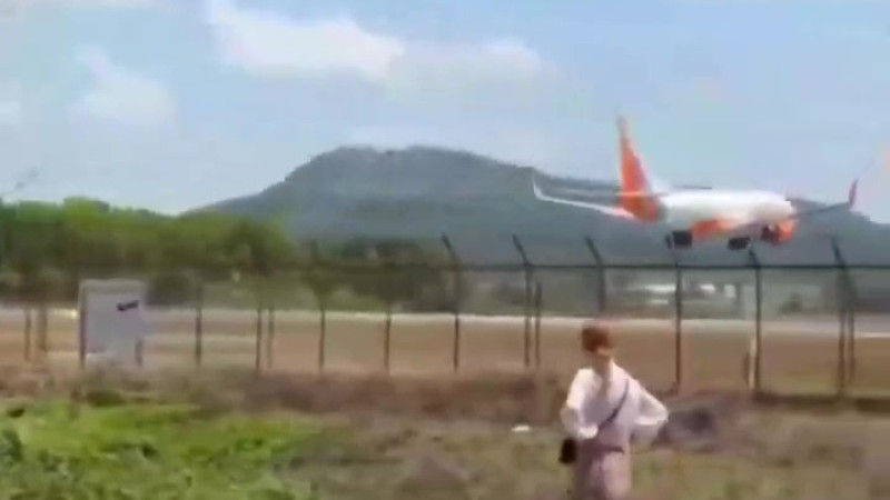 Жесткая посадка Boeing 737 MAX 8 парализовала аэропорт Пхукета